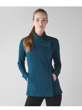 Lululemon Women's Coast Wrap II